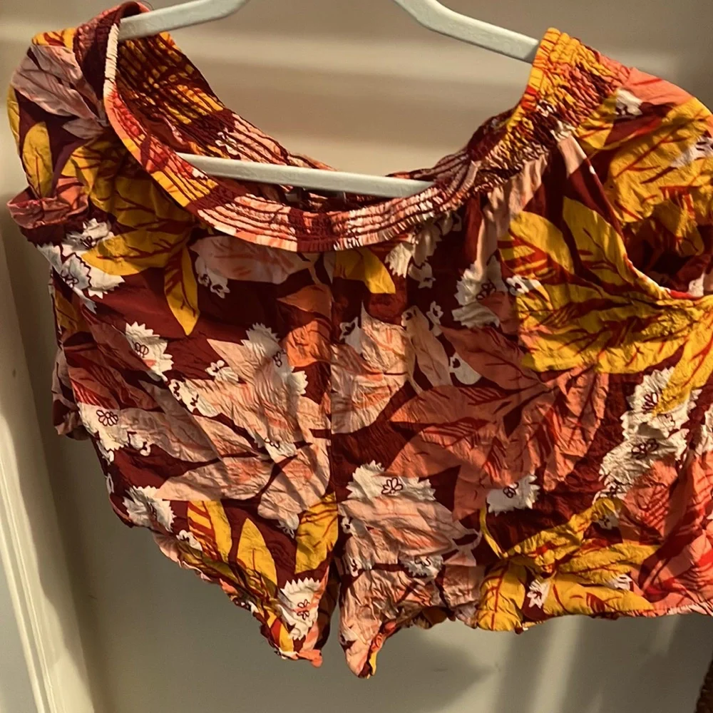 Never worn shorts - Picture 1 of 1
